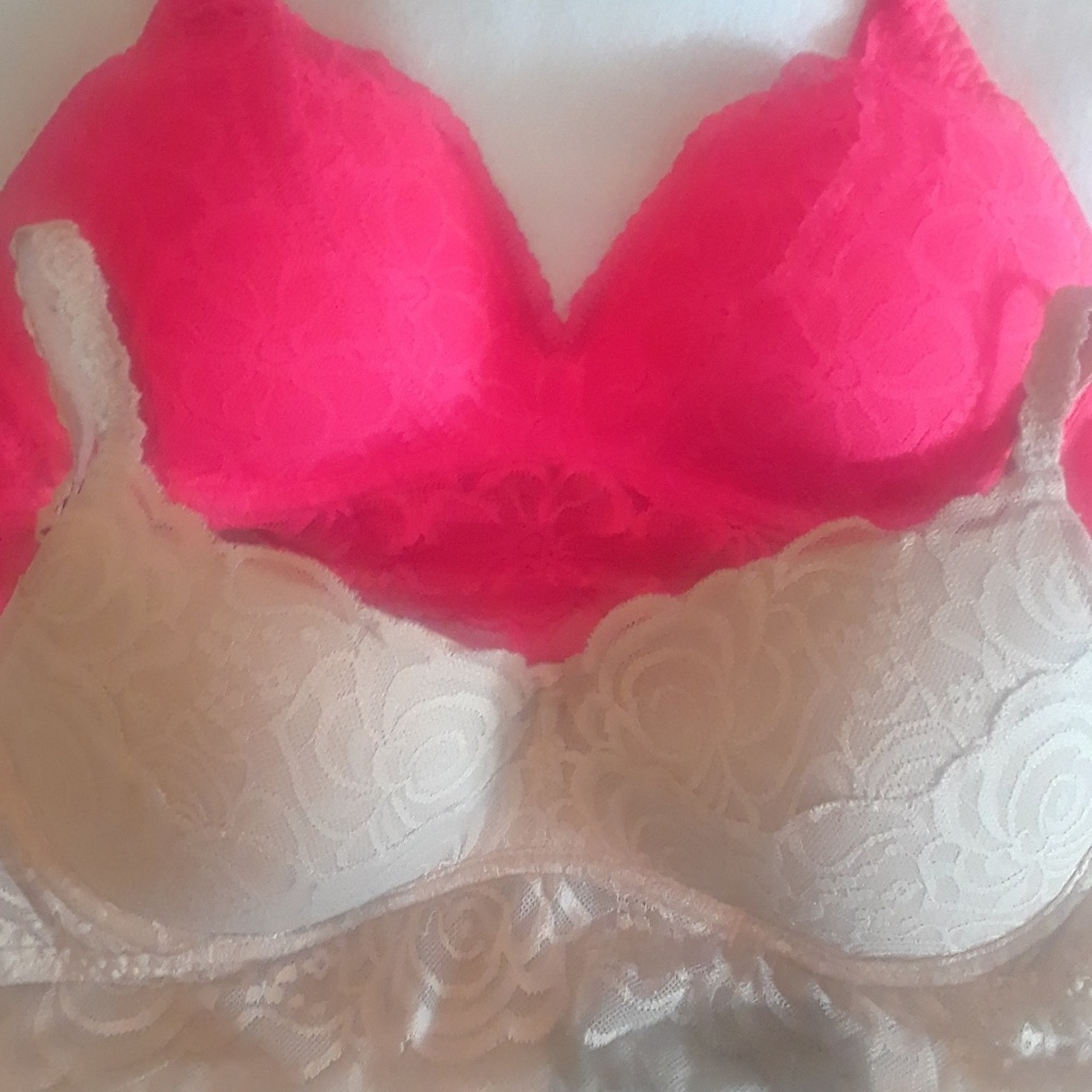 Pink VICTORY SECRET  lace bras